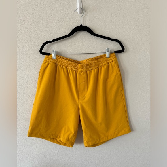 NWOT Outdoor Voices RecTrek 7" Short in Gold - Picture 2 of 4